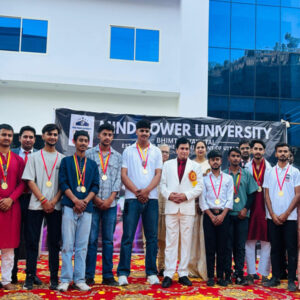mind-power-universiy-boys-student-with-chancellor