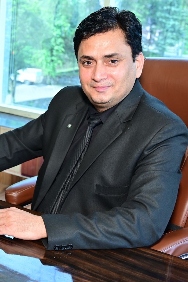 Hon'ble Chancellor Dr. Yogesh Kumar