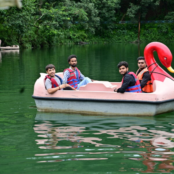 A Delegation of students from ACMT Group of Colleges visited Mind Power University.