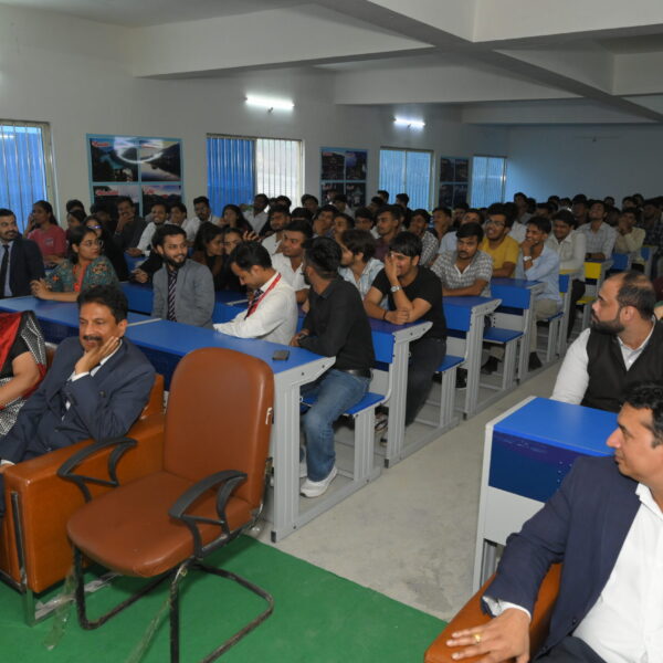 A Delegation of students from ACMT Group of Colleges visited Mind Power University.